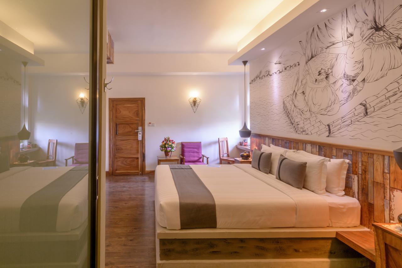 Double Leaf Boutique Hotel Phnom Penh Exterior foto